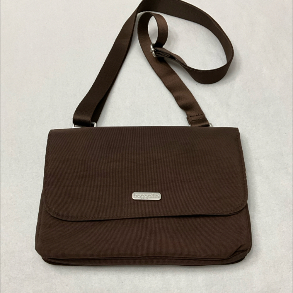 Baggallini- brown purse
